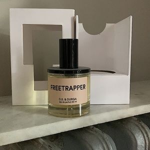 Unused D.S. & Durga Freetrapper eau de parfum

-50 ml
made in in New York